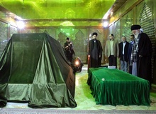 حضور رهبر انقلاب در مرقد مطهر امام راحل و گلزار شهدای بهشت زهرا