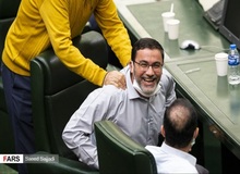نماینده مجلسِ انقلابی، سفرای لندن و مسکو را «دلــقک» نامید
