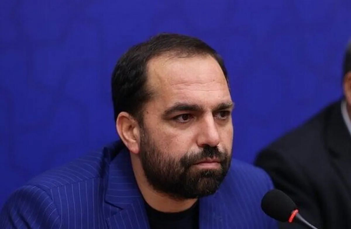 علوی، عضو شورای شهر تهران: تصمیمات دوگانه عملکرد شهرداری تهران را مختل کرده است/ در تعطیلات، کاری از دست بخشی از پرسنل برنمی‌آید/ ابلاغ بخشنامه دولت مبتنی بر شرایط کلان کشور است