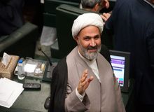 ادعای جنجالی پژمانفر درباره خانه نشینی احمدی‌نژاد در دولت دهم