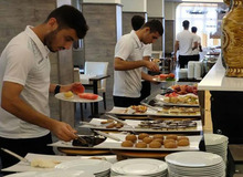  ماجرای دعوا بر سر عدس‌پلو و کوکوسبزی در اردوهای تیم ملی/متین بالسینی شناگر:  چند روز صبر کنید بریم قطر؛ خوب غذا بخوریم!