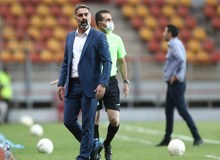 باشگاه فولاد نوشت: جرأت دارید محمود فکری را محروم کنید؟