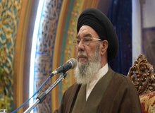 نماینده ولی فقیه در استان اصفهان: آمار بالای جوانان تحصیل کرده در مقاطع عالی تحصیلی یک تهدید برای کشور محسوب می شود/عنان کار آموزش از دست وزارت علوم گرفته شده و در دست مراکز خصوصی است/ در زمینه وجود سونوگراف زن در کشور با مشکل روبرو هستیم