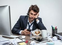 چرا بعد از چک‌کردن گوشی نمی‌توانیم روی کار تمرکز کنیم؟