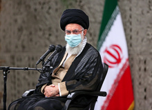 رهبر انقلاب: جریان استکبار پشت صدام بود/ دشمنان می‌خواستند صدای ملت ایران را در گلو خفه کنند/ یکی از دستاوردهای جنگ ایستادگی جانانه مردم غیور خوزستان بود