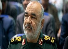 سرلشکر سلامی: صهیونیست‌ها می‌توانند با چشم غیر مسلح درون خانواده‌های دمشق را ببینند؛ این واقعا قابل تحمل نیست
