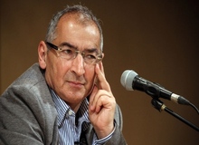  کیهان: زیباکلام کودن است/ خدا به داد دانشجویانی برسد که این استاد آنهاست