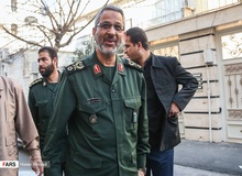 سردار غیب‌پرور: به افرادی که به سپاه می‌تازند شک داریم