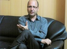فعال سیاسی اصولگرا: باید بمب اتم به دست آوریم / بمب اتم ، نان و آب نمی شود اما حتما مانع ادامه تهدیدهای غربی ها می شود