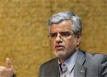 محمود صادقی: از شخصِ عارف درباره استعفایش چیزی نشنیده‌ام/  ظاهراً اجرای حکم زندانم متوقف شده است