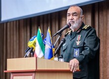 فرمانده سپاه: آماده درگیری در نبردهای دریایی هستیم 