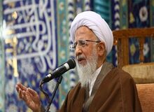 
آیت‌الله‌ جوادی‌آملی: مردمی که انقلاب کردند، ستون دین هستند / با مردم نمی‌توان بدرفتاری کرد و حقوقشان را نادیده گرفت
