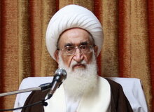 آیت‌الله نوری‌همدانی: دشمن با سیاست تجزیه به میدان می آید تا قدرت های بزرگ را لقمه لقمه کند
