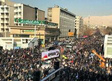  آنها که برای تشییع پیکر شهدای آتش‌نشان فاجعه پلاسکو آمدند+ تصاویر
