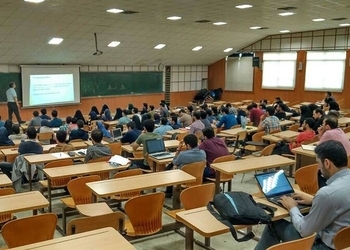 وزارت علوم دستورالعمل پوشش ورود به دانشگاه را ابلاغ کرد