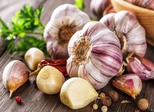 سریعترین راه رفع بوی سیر دهان