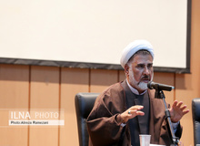 میبدی: رئیسی نباید هرکسی که شعار مرگ بر آمریکا می‌گوید را در دولتش به کار بگیرد/ اینکه می‌گویند ما اقتصاد کشور را به دلار گره نمی‌زنیم که حرف نمی‌شود/  نمی‌شود که پول پایه را نادیده گرفت
