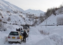 در زنجان؛ برف سنگین راه 45 روستا را بست

