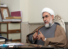 منتجب نیا: اگر قرار به عذرخواهی است کل نظام باید عذرخواهی کند