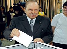 حزب بوتفلیقه: ارتش رئیس‌جمهور آینده را انتخاب نمی‌کند/آغاز کمپین انتخابات محلی در الجزایر