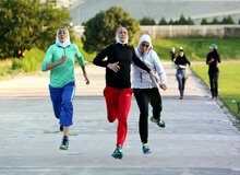 روایت رییس فدراسیون ووشو از حمله خواهران منصوریان؛ از خودزنی با چاقو تا شکستن دوربین مداربسته و قفل درب