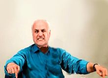 حمله ارگان رسانه‌ای وابسته به سپاه به حسن عباسی: مسئولان درباره اقدامات غیراخلاقی "حسن عباسی" تصمیم قاطع بگیرند