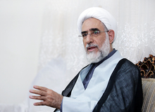 منتجب‌نیا: حمایت بی‌چون و چرای اصلاح‌طلبان از آقای روحانی اشتباه بود/ یک جریان افراطی در اصلاح طلبان وجود دارد که می‌خواهد همه‌ی احزاب را زیر سلطه‌ی خود قرار دهد
