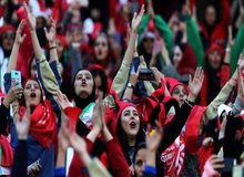 تلاش برای ورود زنان به ورزشگاه آزادی با بلیت فروشی