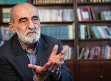شریعتمداری: زمان آن رسیده که به «ابو ارّه » درسی بدهیم که پشت اجدادش هم به لرزه بیفتد