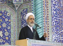 امام جمعه قم: منتظر صدور منشور راه‌گشا از سوی رهبر معظم انقلاب هستیم