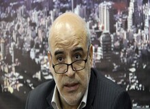 اقبال شاکری: دولت و شهرداری دست به دست هم داده‌اند تا مردم را تحت فشار قرار دهند