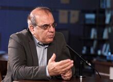 عبدی: کسی که می گوید "ولایت مطلقه کافی نیست،باید اطاعت مطلقه هم در کنار آن باشد" دنبال اهداف خودش است، می خواهند همه چیز را گردن رهبری بیندازد
