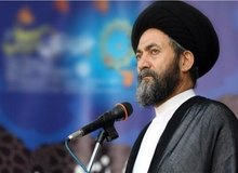 امام جمعه اردبیل: عجیب است که بعضی روی اَخم و تَخم آمریکایی‌ها حساب باز می‌کنند