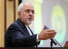 ظریف: ۱۰ روز پیش به چینی‌ها اطلاع دادم که آماده برای انجام مذاکره نهایی درباره
 قرارداد ۲۵ ساله هستیم/ قرارداد با چین خواسته مسئولان کشور است 