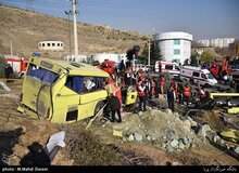 روزنامه جمهوری اسلامی:مقصرین دانشگاه آزاد طلبکار شده اند/ آن همه پول را کجا خرج می کنید؟