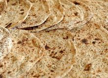 رئیس اتحادیه نانوایان سنتی: قیمت نان قطعا افزایش می‌یابد/ آرد و گندم گران نمی‌شود