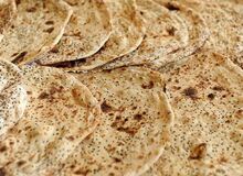 رئیس اتحادیه نانوایان سنتی: قیمت نان قطعا افزایش می‌یابد/ آرد و گندم گران نمی‌شود