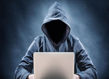 انتقام‌ از همسر سابق با انتشار عکس‌های خصوصی در اینستاگرام
