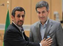 فعال سیاسی اصولگرا: بازداشت مشایی، هشداری به احمدی نژاد است که حواسش را جمع کند / تیم احمدی نژاد آخرین زورهایشان را دارند می زنند اما فایده ای ندارد