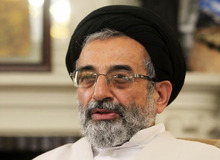 موسوی لاری: انقلابی ها دارند تیشه به ریشه نظام می زنند