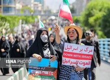  بدون حجاب راه می‌روند، «ساعتی ۵ دلار» می‌گیرند
