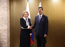 پاکستان و روسیه بر مدار تحکیم روابط/ گیلانی به مسکو رفت