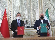 بلومبرگ: سند ایران و چین؛  آمریکا را به چالش می‌کشد