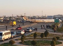 تصاویر فرود هواپیمای مسافربری در یکی از خیابان های ماهشهر 