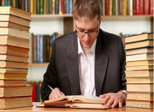 بلند کتاب بخوانید تا حافظه ای قوی داشته باشید
