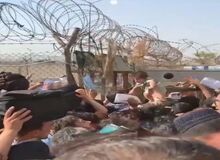 تلاش مردم افغانستان برای فراری دادن نوزدان و بچه ها/FILM