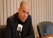 حریری: وقتی وزارت خارجه برای خرج سفارتخانه خود نمی تواند پول را انتقال دهد می خواهد به کجای اقتصاد کمک کنند؟