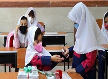 
رییس کمیسیون بهداشت و درمان مجلس: اختیار حضور دانش‌آموزان در مدارس به استان‌ها واگذار شده است
