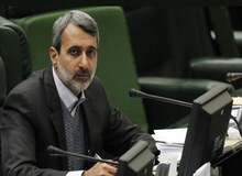 نماینده مجلس: آذری جهرمی اطلاعات شهروندان ما را در اختیار خارجی قرار داده است