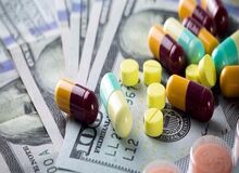 خرید دارو با ارز۴۲۰۰ تومانی، فروش به قیمت قاچاق+ اسامی داروهای واردات با ارز دولتی و فروش آزاد! 